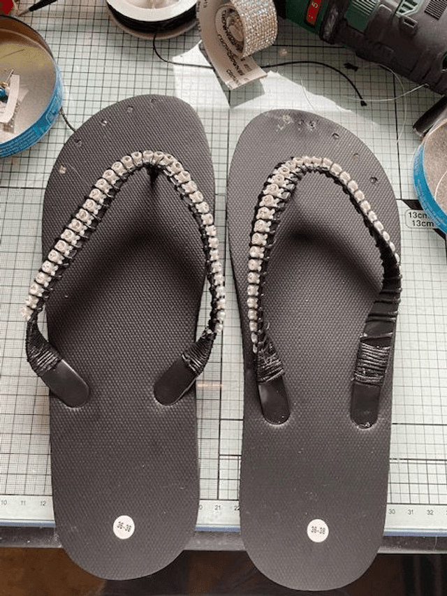 Tongs noires